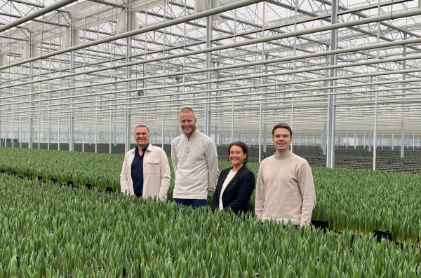 v.l.n.r. Winfried Versluis (FlowersConnect), Gijs Hoedjes (Hobaho Flowers), Magdalena Brzezinska (FlowersConnect), Mees Koehoorn (Hobaho Flowers)