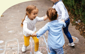 foto netwerkbijeenkomst: spreker op podium